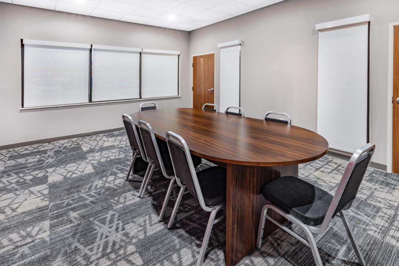 Hawthorn Extended Stay By Wyndham Oklahoma City Airport Buitenkant foto