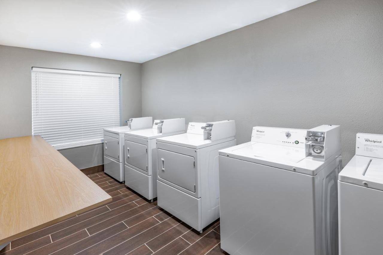 Hawthorn Extended Stay By Wyndham Oklahoma City Airport Buitenkant foto